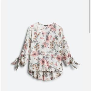 West K | Cream Floral Blouse | MEDIUM